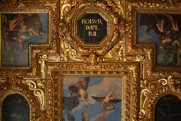 Frames in gilded wood in the Collegio Hall, Doge's palace, Venice