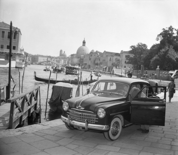 Cars in Venice, 1950, CameraPhoto Epoche©, Venice